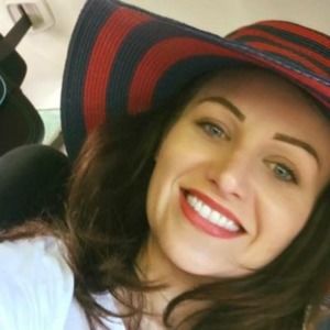 Meet your Posher, Danielle